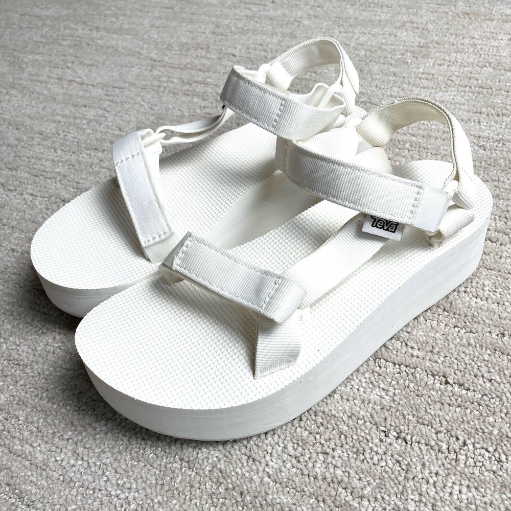 TEVA Flatform Universal Platform Sandal Size 8 White